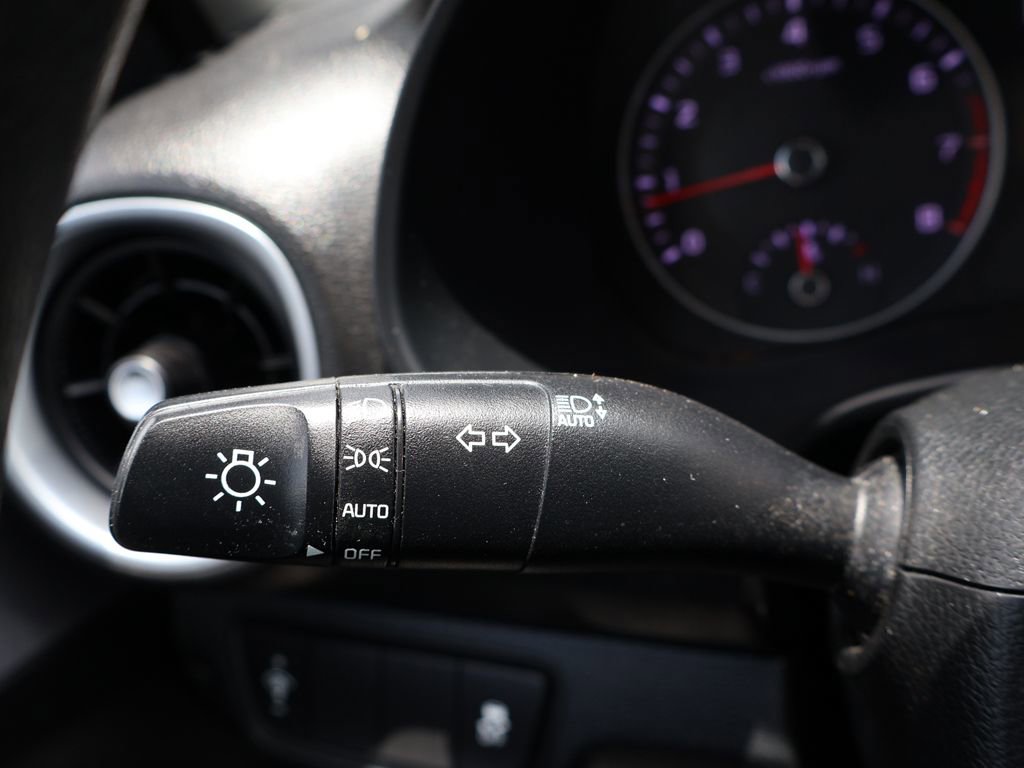 Used 2024 Kia Forte LXS FWD image 32