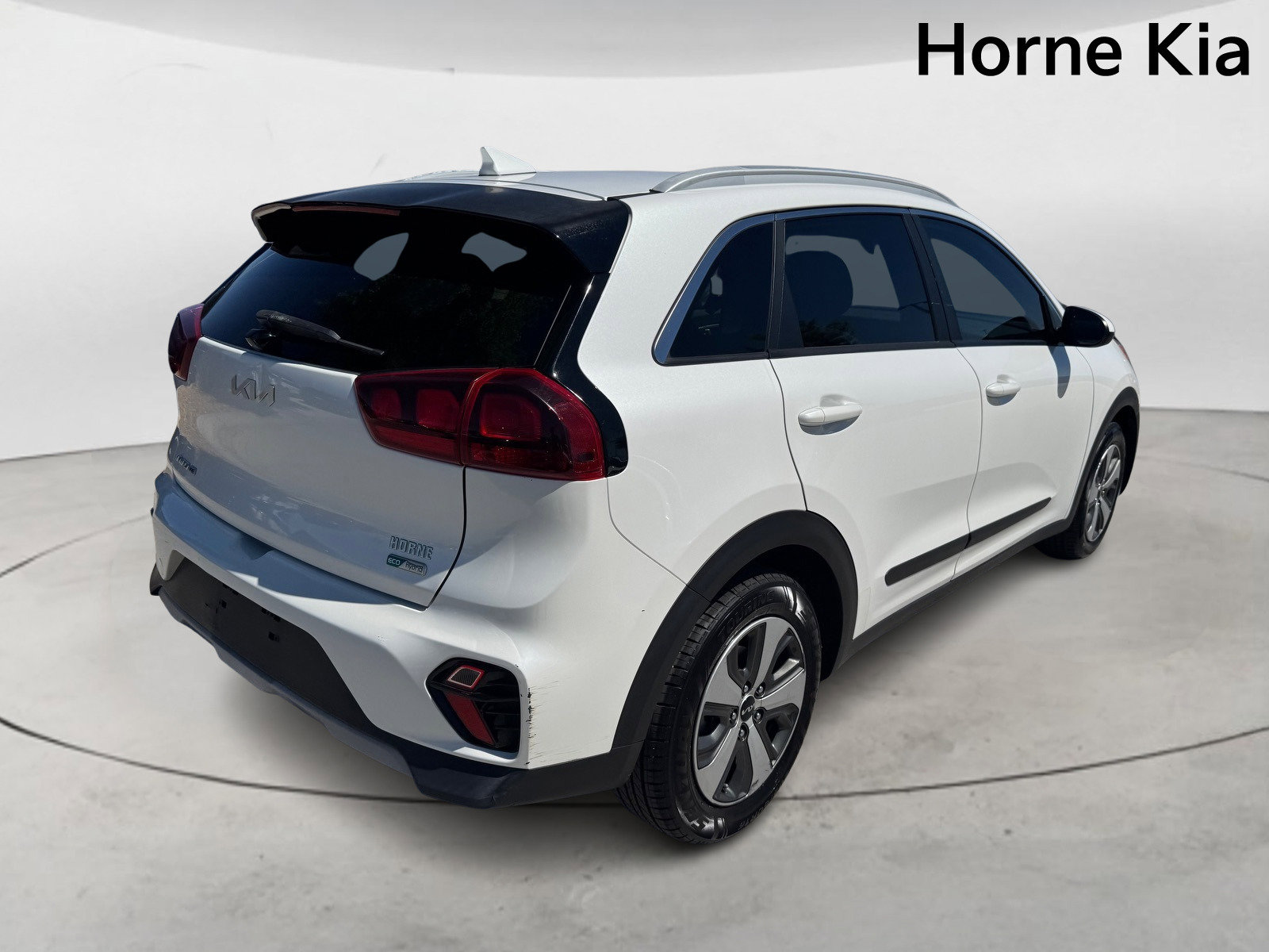 Used 2022 Kia Niro LX image 4