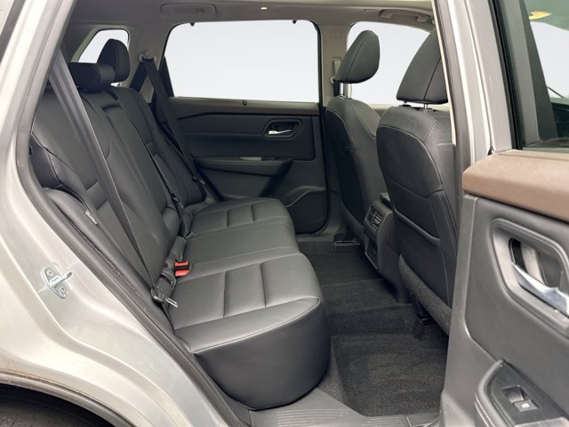 Used 2023 Nissan Rogue SV w/ SV Premium B Package AWD/4WD image 18