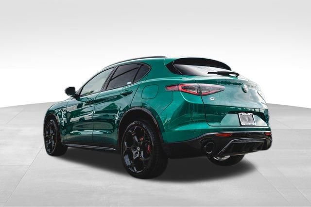 New 2025 Alfa Romeo Stelvio Sprint image 14