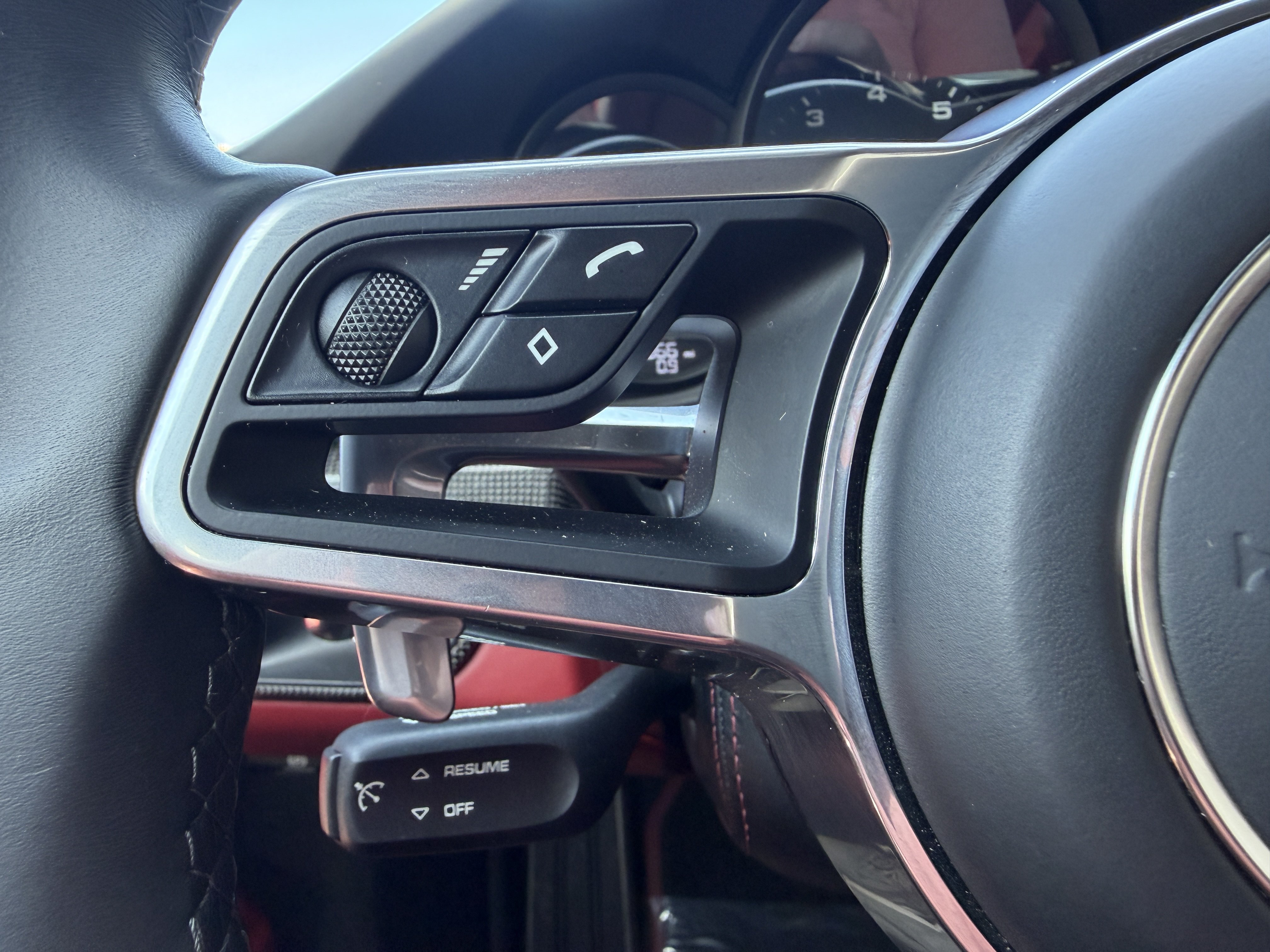 Certified 2017 Porsche 911 Targa 4S AWD/4WD image 28
