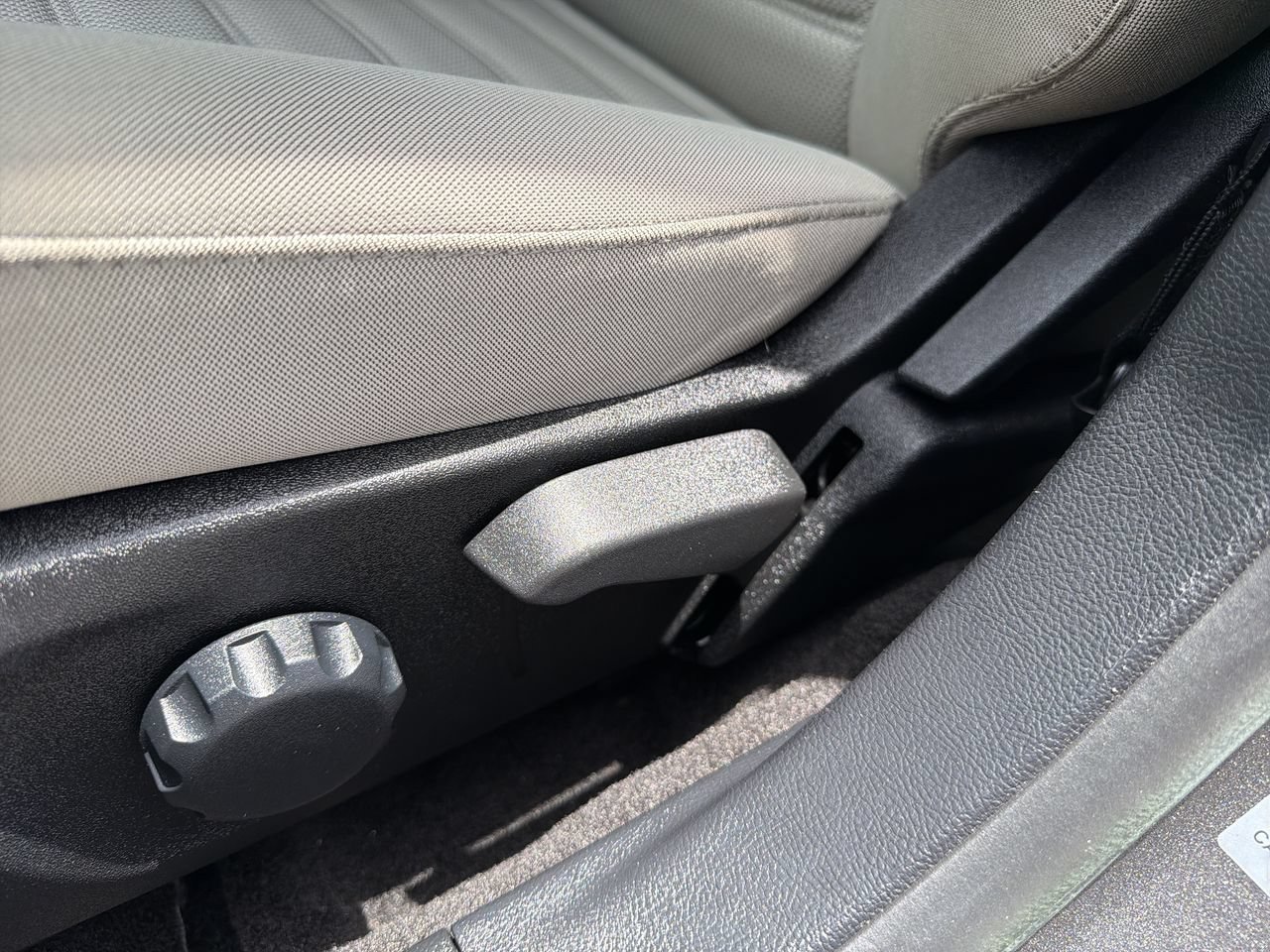 Used 2018 Ford Fusion S FWD image 18