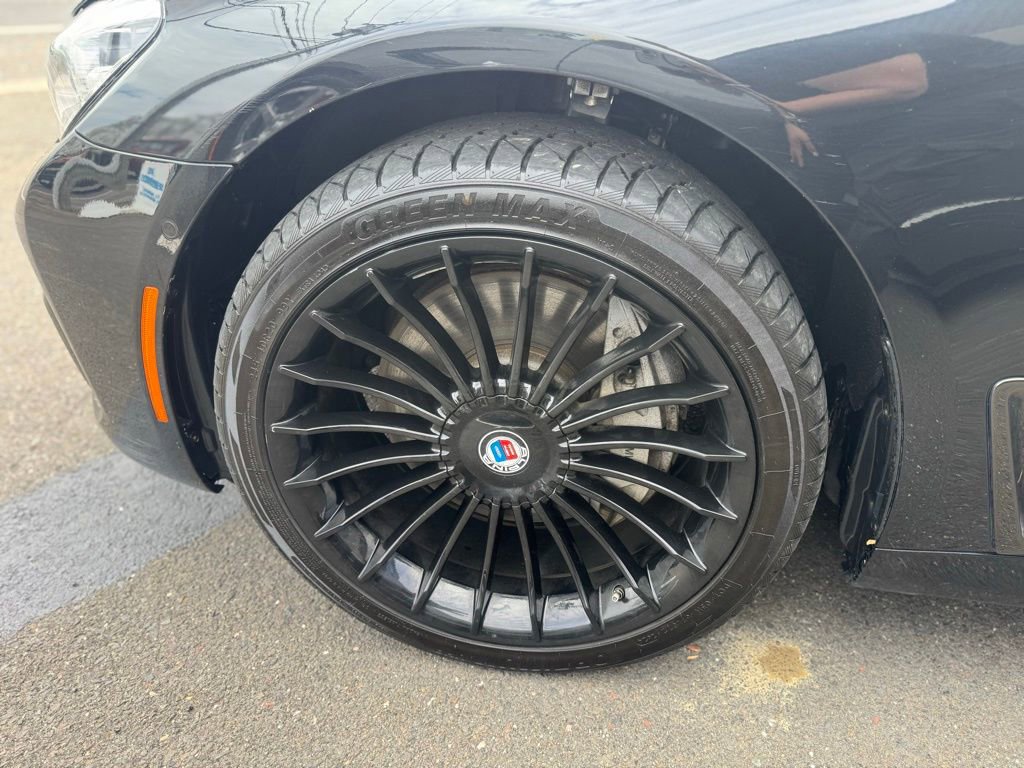 Used 2018 BMW 750i xDrive image 22