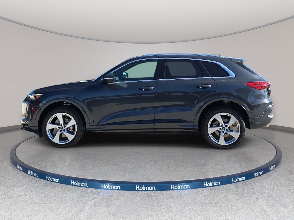 Certified 2025 Audi Q5 Premium Plus w/ Premium Plus AWD/4WD image 9