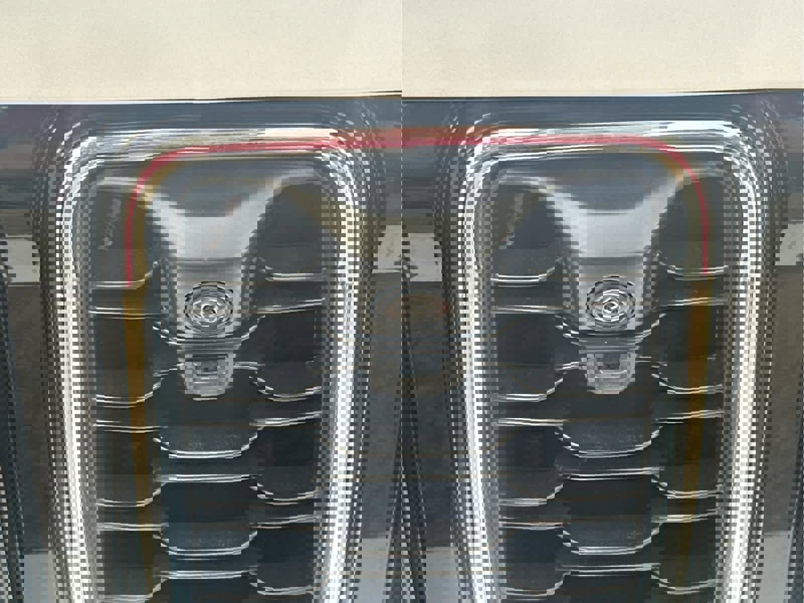 New 2025 Jeep Grand Cherokee Limited w/ Luxury Tech Group II image 12