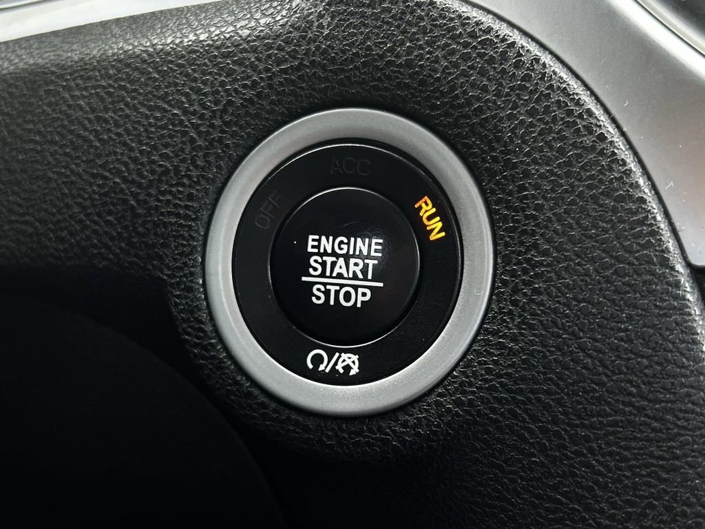 Used 2019 Chrysler 300 Limited image 23