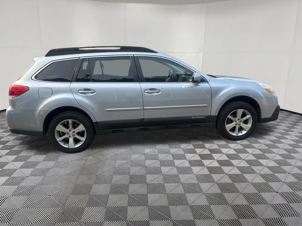 Used 2014 Subaru Outback 2.5i Limited AWD/4WD image 8