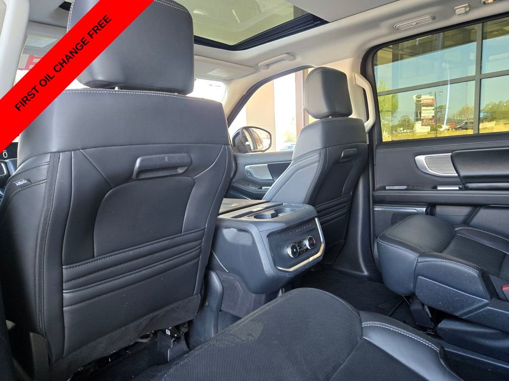 Used 2025 Ford Expedition Max Platinum image 13