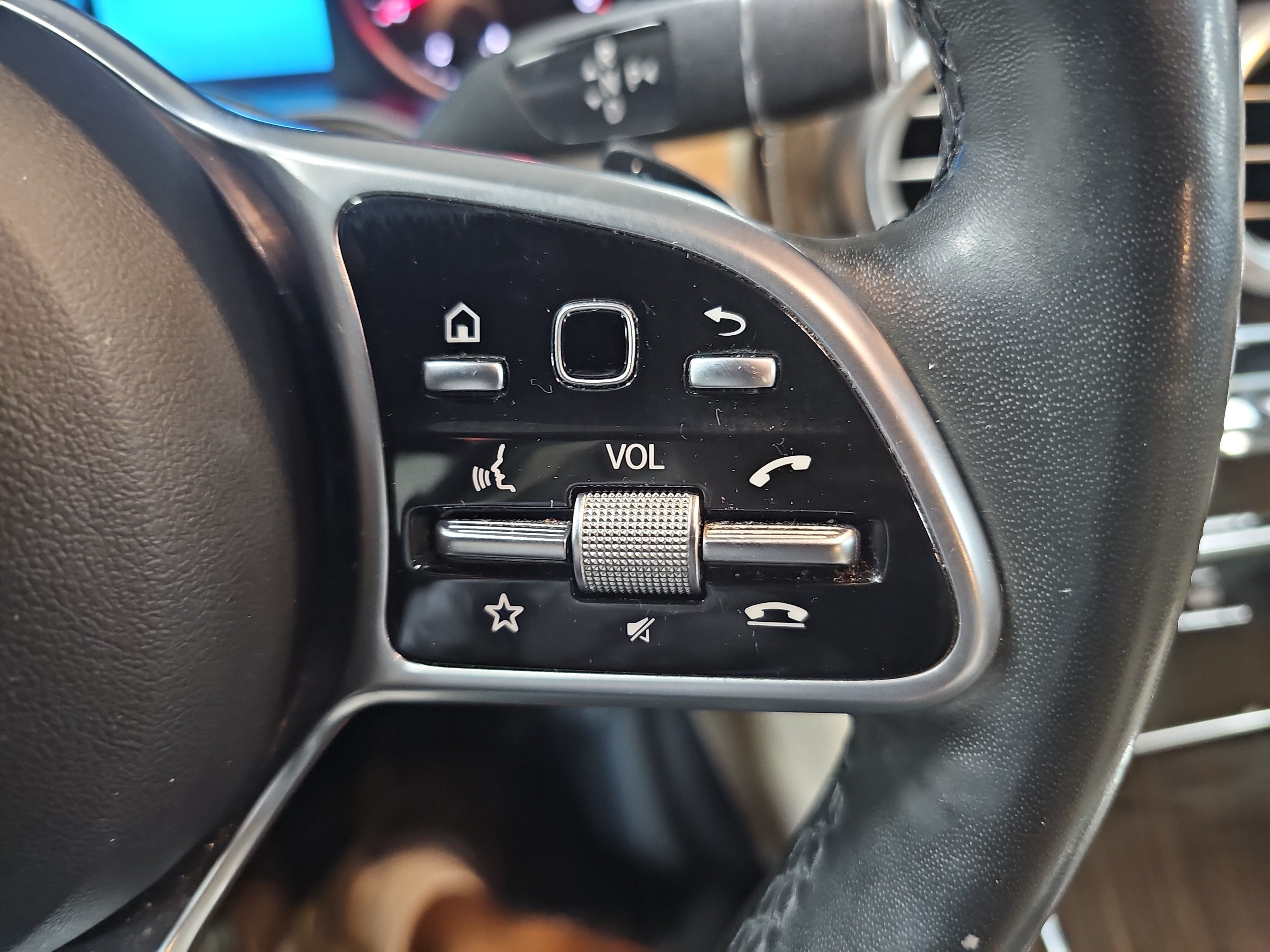 Used 2021 Mercedes-Benz GLC 300 image 18