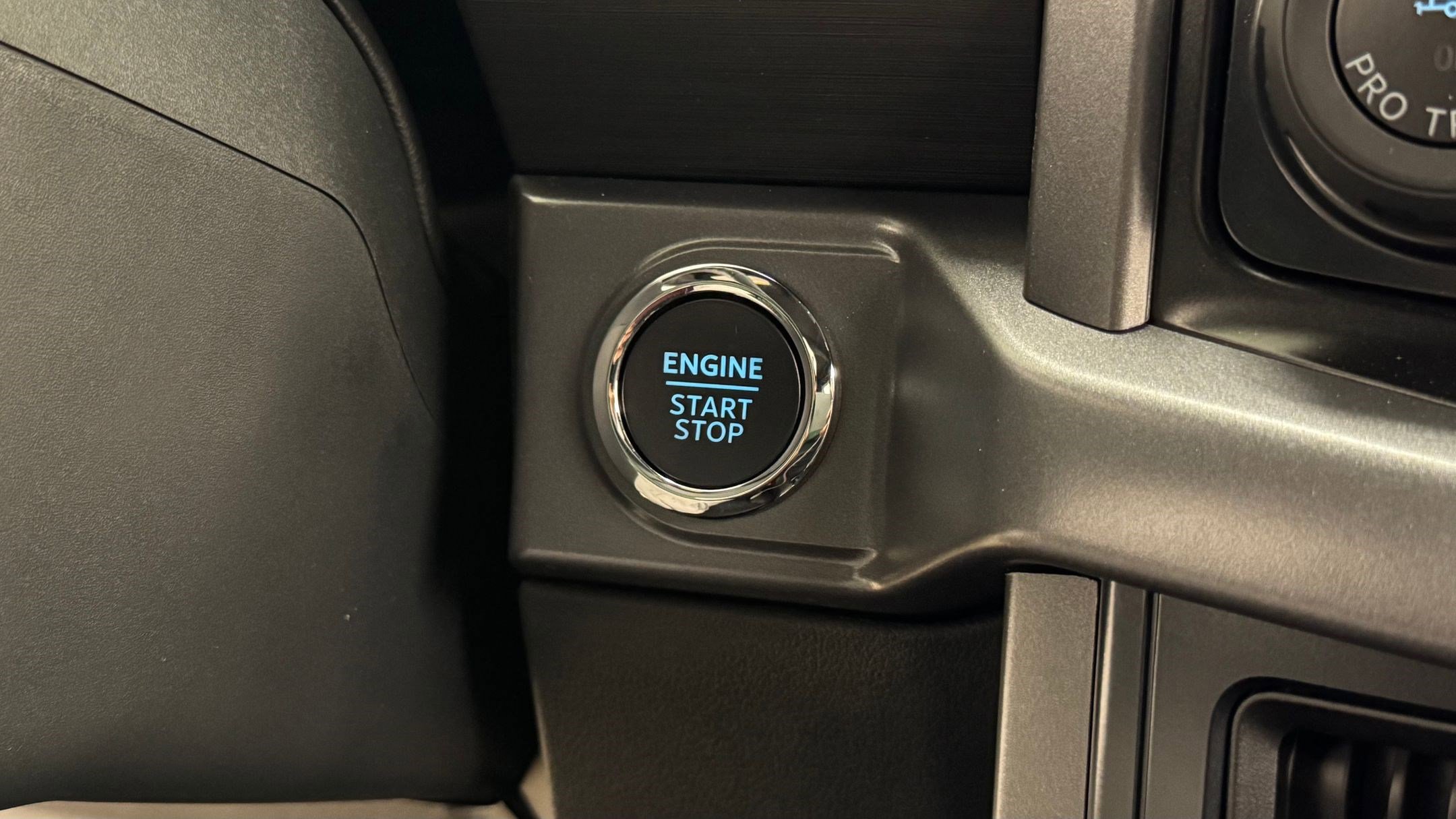 New 2025 Ford F150 XLT w/ Equipment Group 303A High image 30