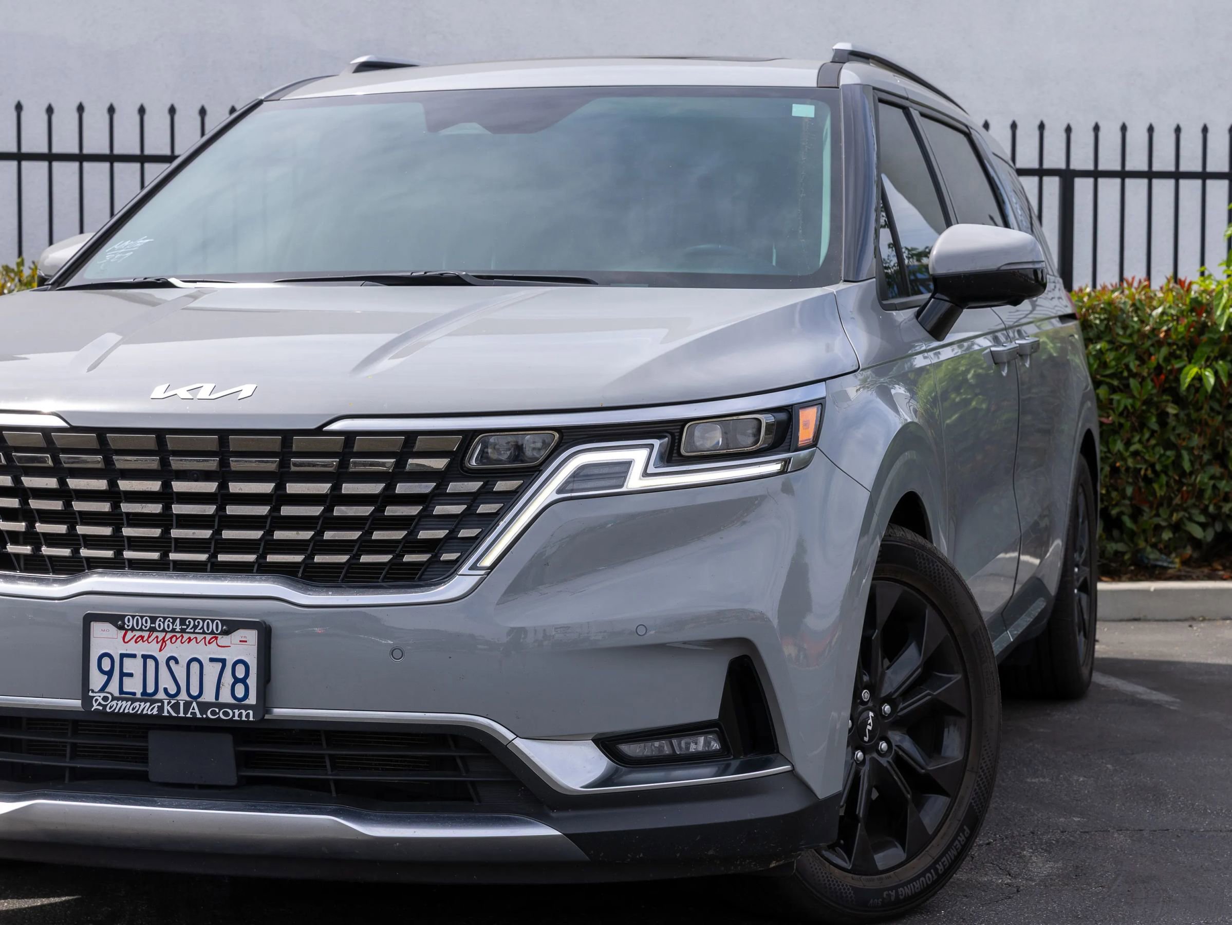 Used 2022 Kia Carnival SX Prestige image 16