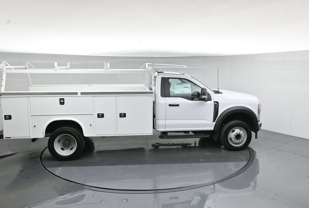 New 2025 Ford F450 XL w/ XL Chrome Package RWD image 44