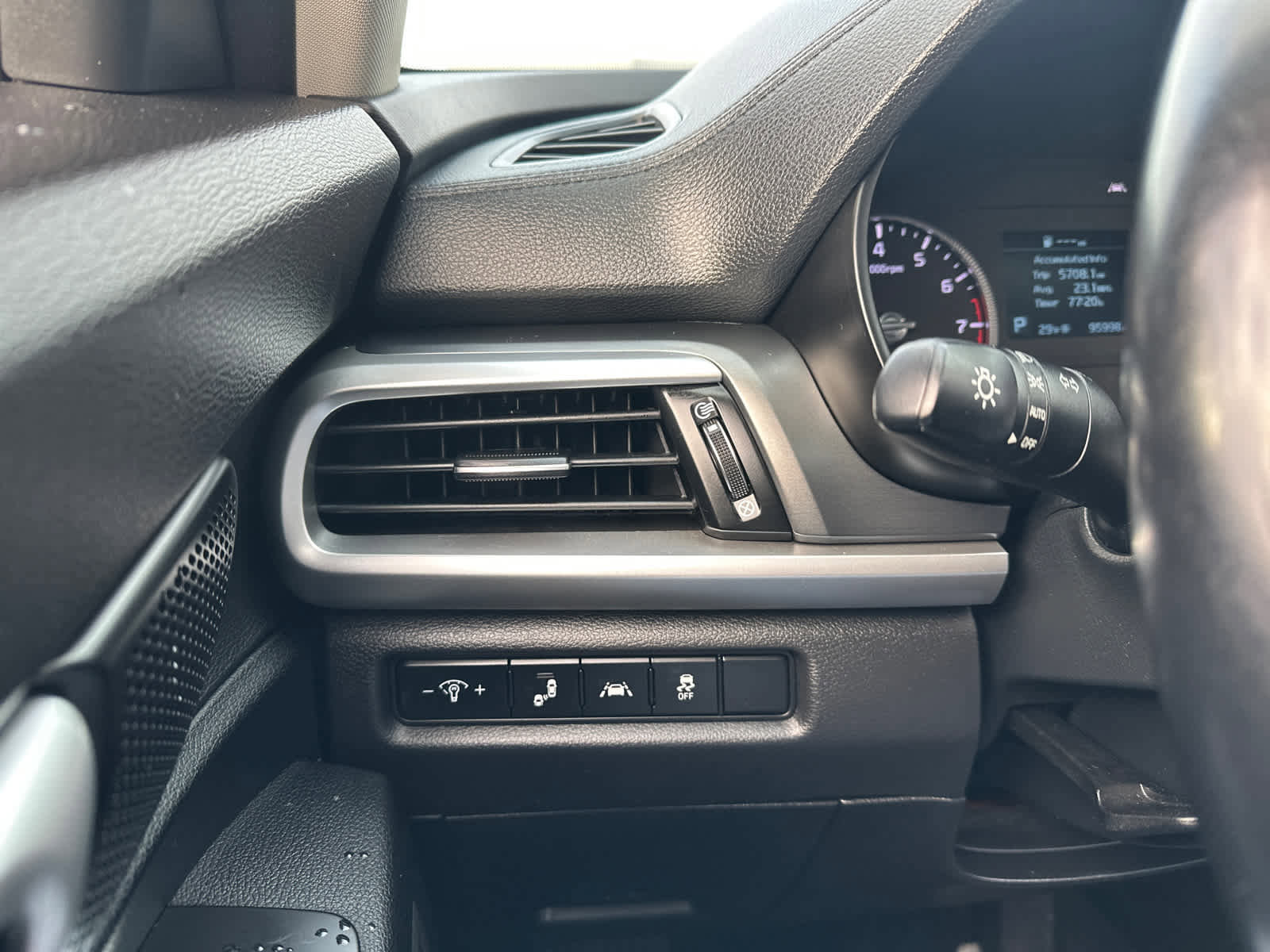 Used 2021 Kia Telluride S image 24