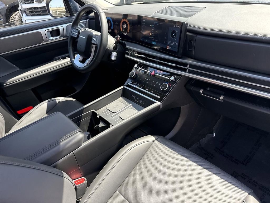 Used 2025 Hyundai Santa Fe SEL image 26