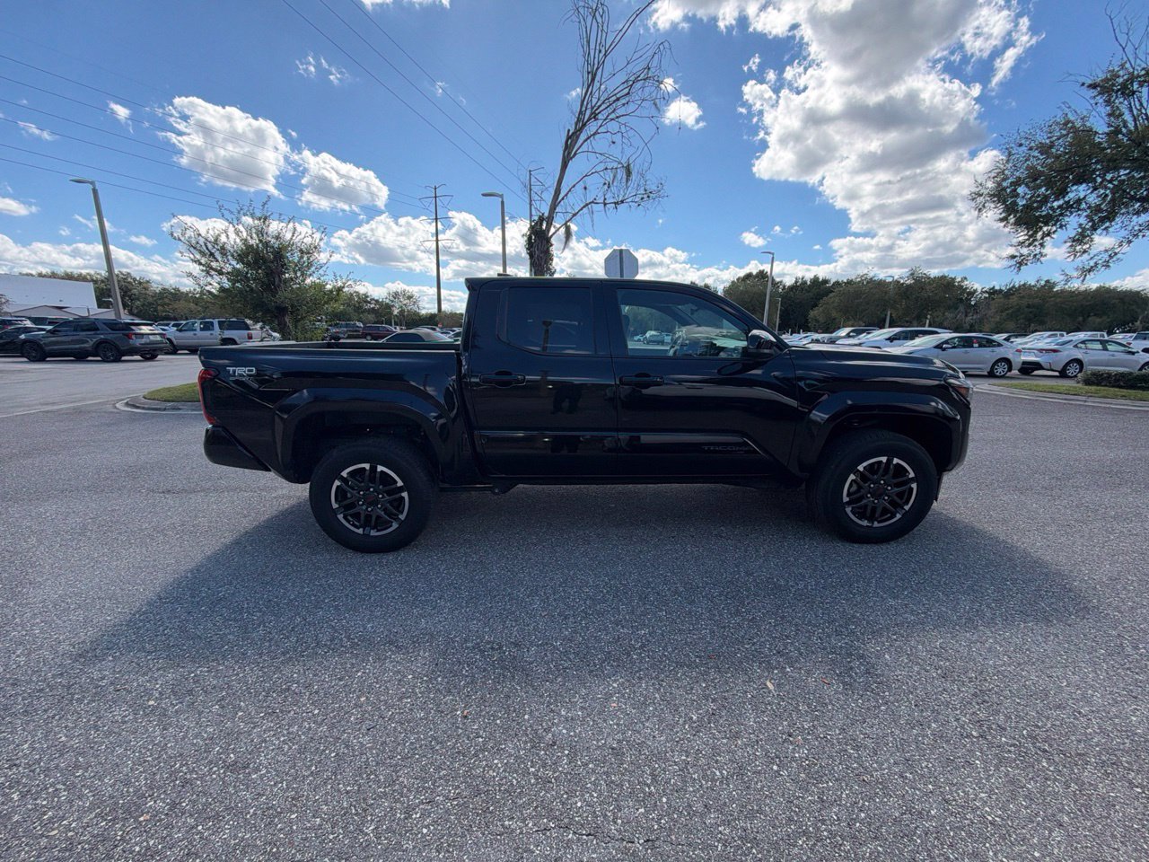 Used 2025 Toyota Tacoma TRD Sport AWD/4WD image 5