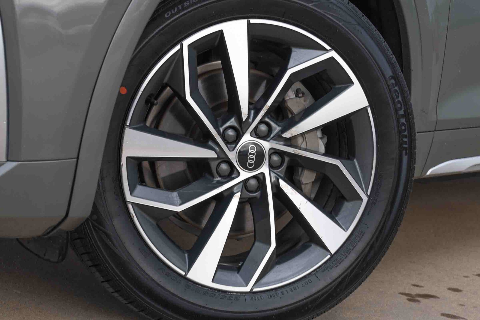 Used 2024 Audi Q5 2.0T Premium Plus AWD/4WD image 12