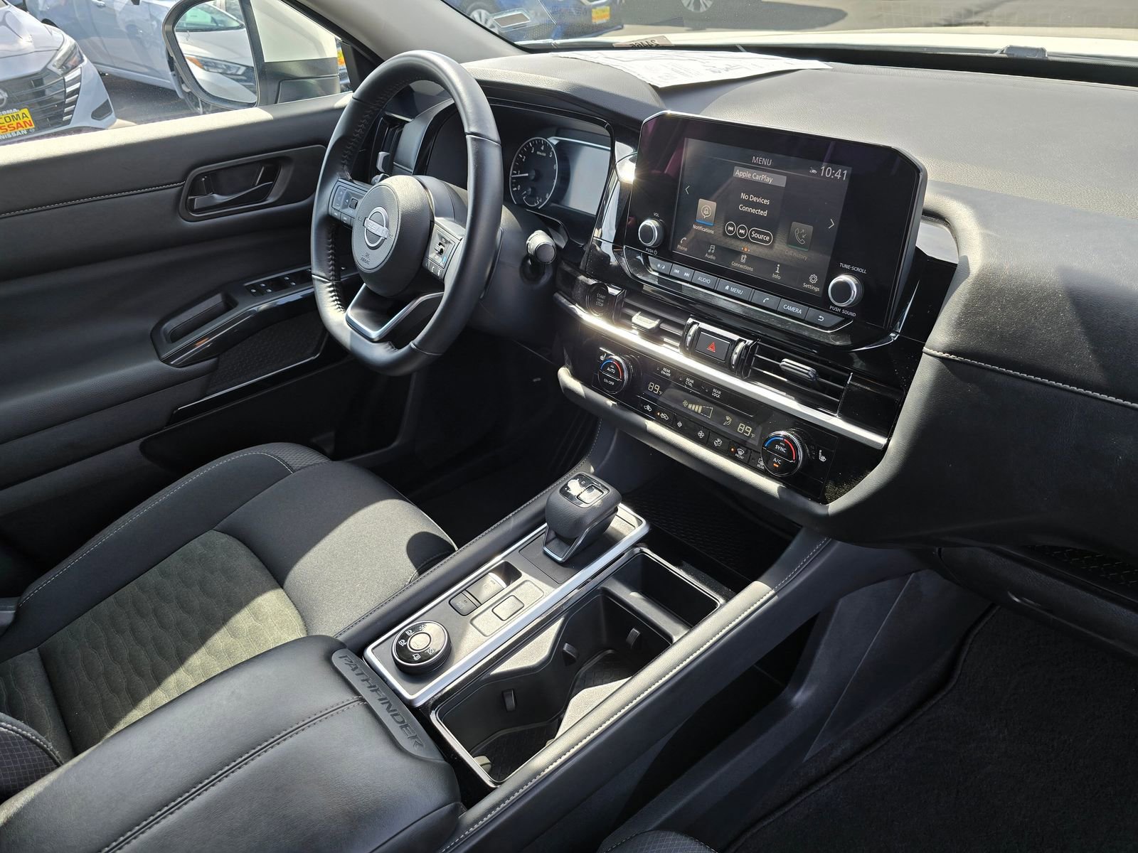 Used 2025 Nissan Pathfinder SV AWD/4WD image 37