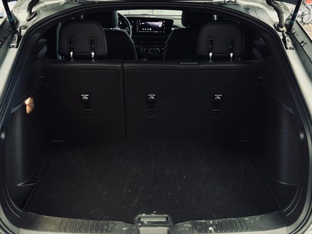 Used 2025 Buick Envista Sport Touring image 10