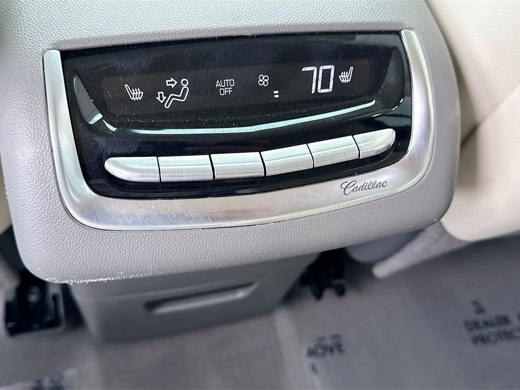 Used 2024 Cadillac XT6 Premium Luxury image 20