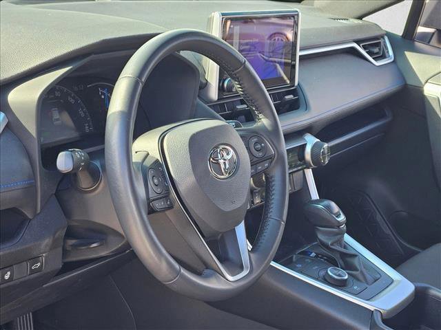 Used 2024 Toyota RAV4 SE image 4