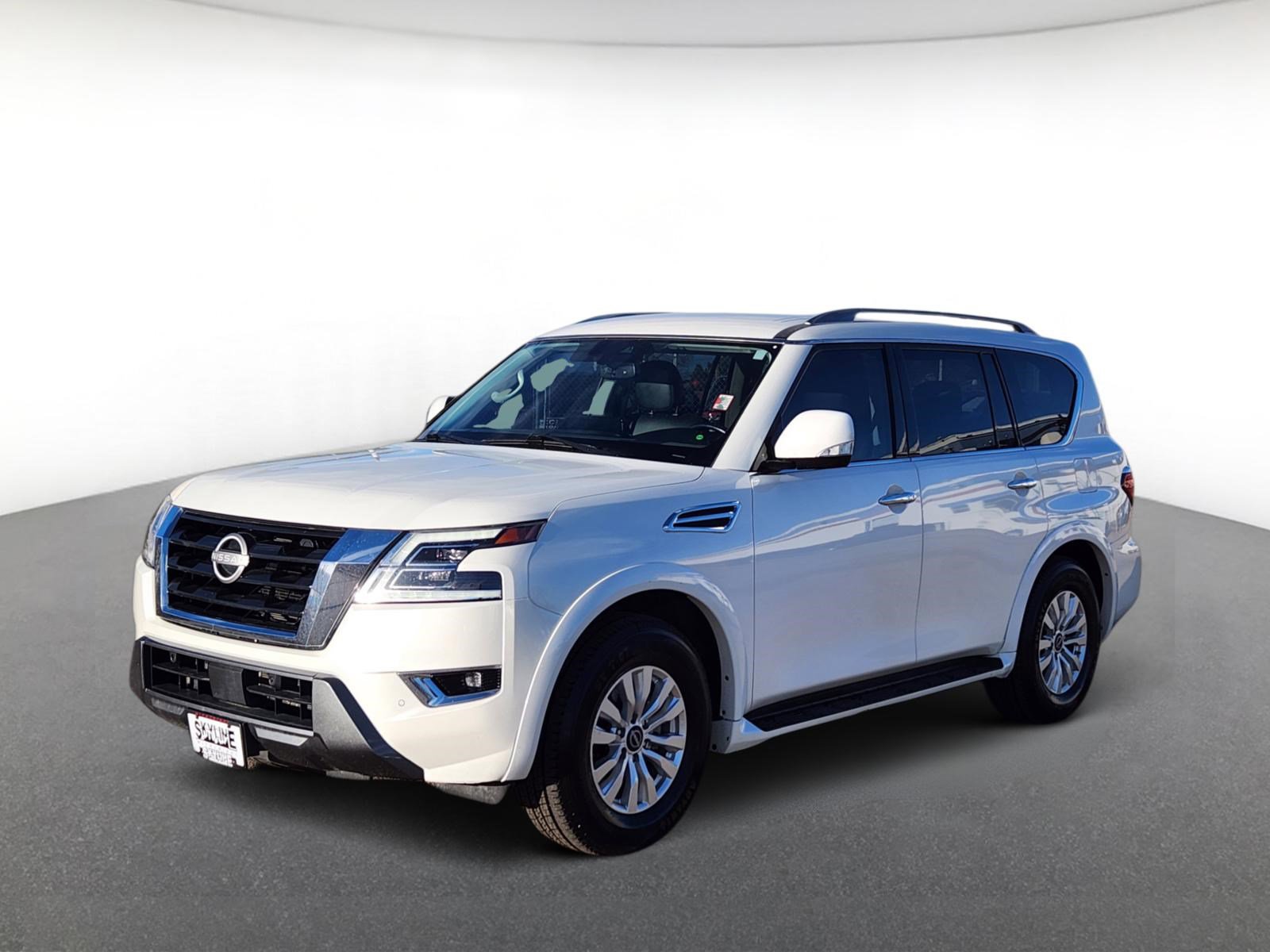 Used 2023 Nissan Armada SV image 2