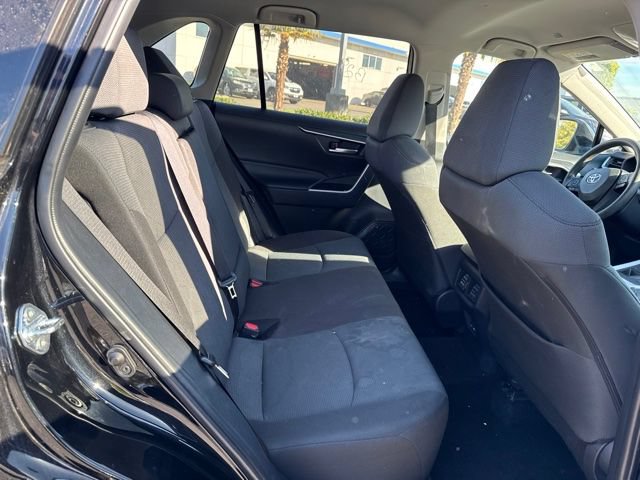 Used 2025 Toyota RAV4 XLE AWD/4WD image 11