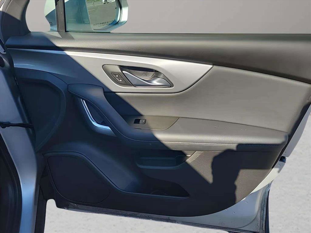Used 2019 Chevrolet Blazer LT image 28