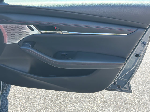 Used 2023 MAZDA MAZDA3 s FWD image 15