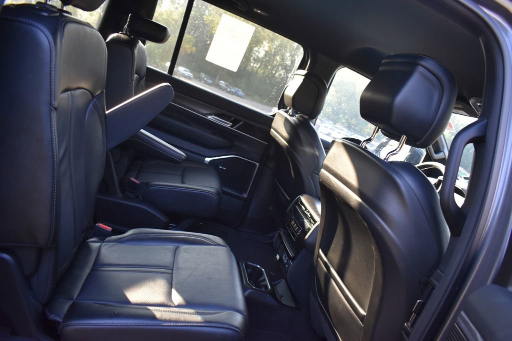 Used 2024 Jeep Wagoneer Series III AWD/4WD image 20