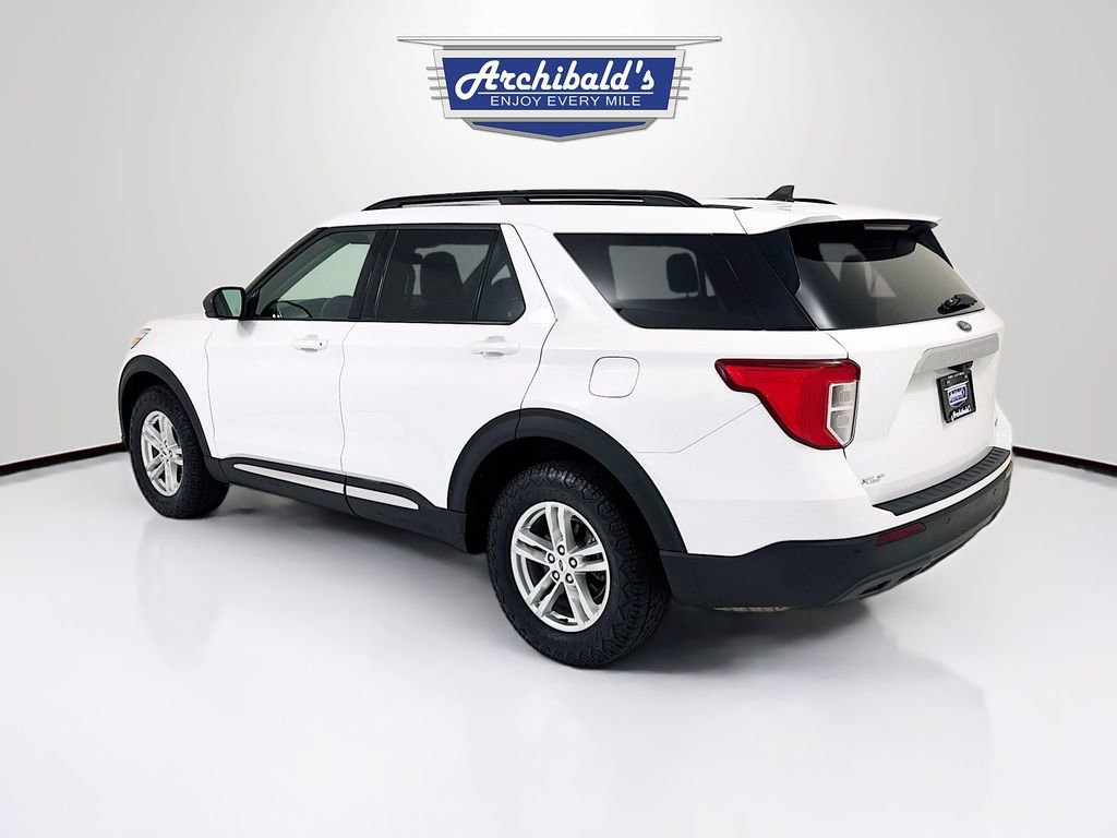Used 2023 Ford Explorer XLT AWD/4WD image 6