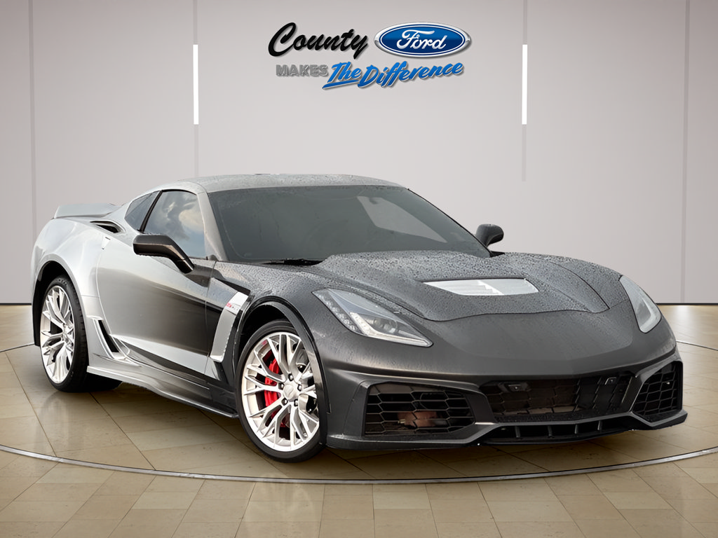 Used 2016 Chevrolet Corvette Z06 w/ 3LZ Preferred Equipment Group RWD image 1