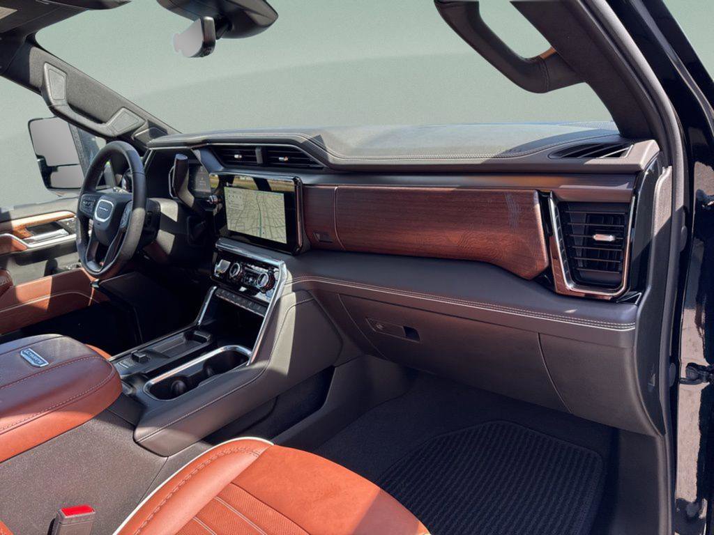 Used 2026 GMC Sierra 2500 Denali Ultimate w/ Max Trailering Package image 28