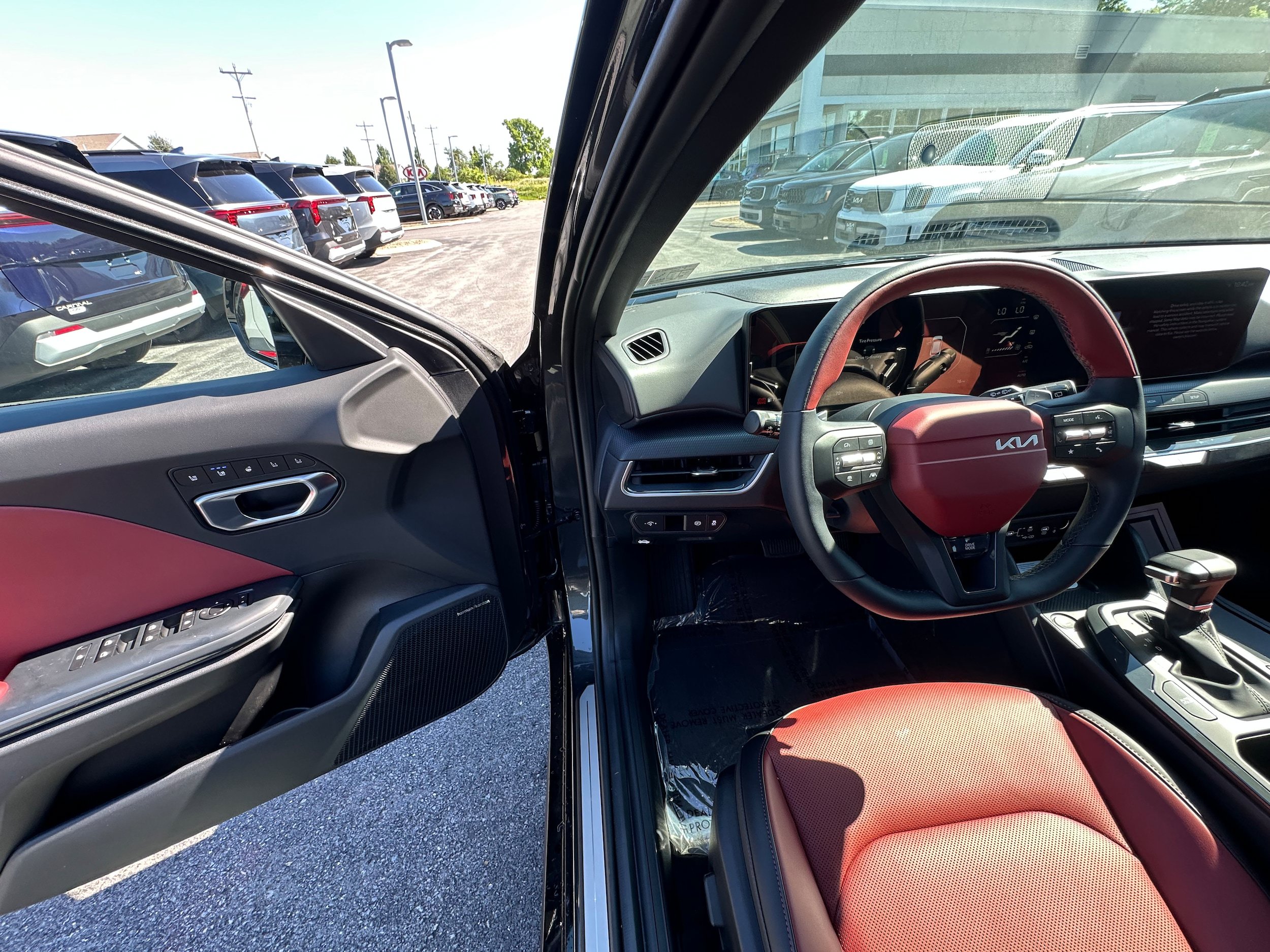 New 2026 Kia K4 GT-Line w/ GT-Line Premium Package FWD image 24