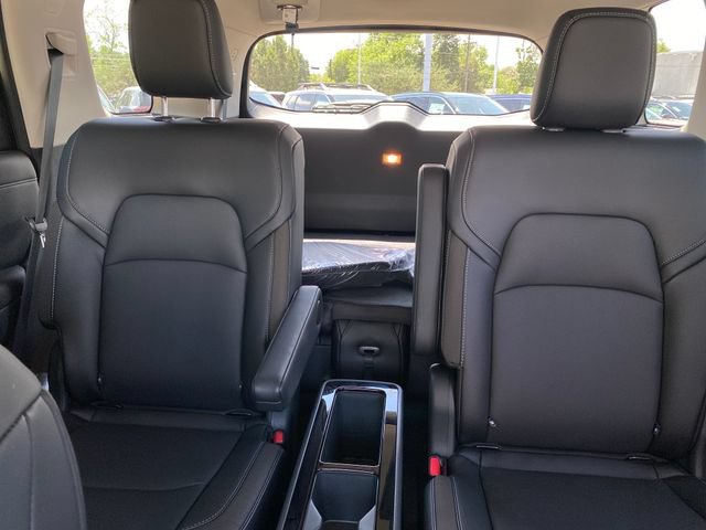 New 2026 Nissan Pathfinder SL w/ SL Premium Package AWD/4WD image 11