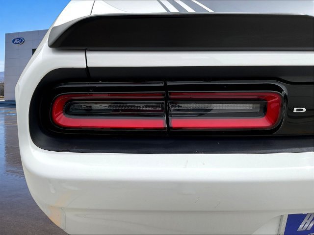 Used 2017 Dodge Challenger R/T Scat Pack RWD image 22