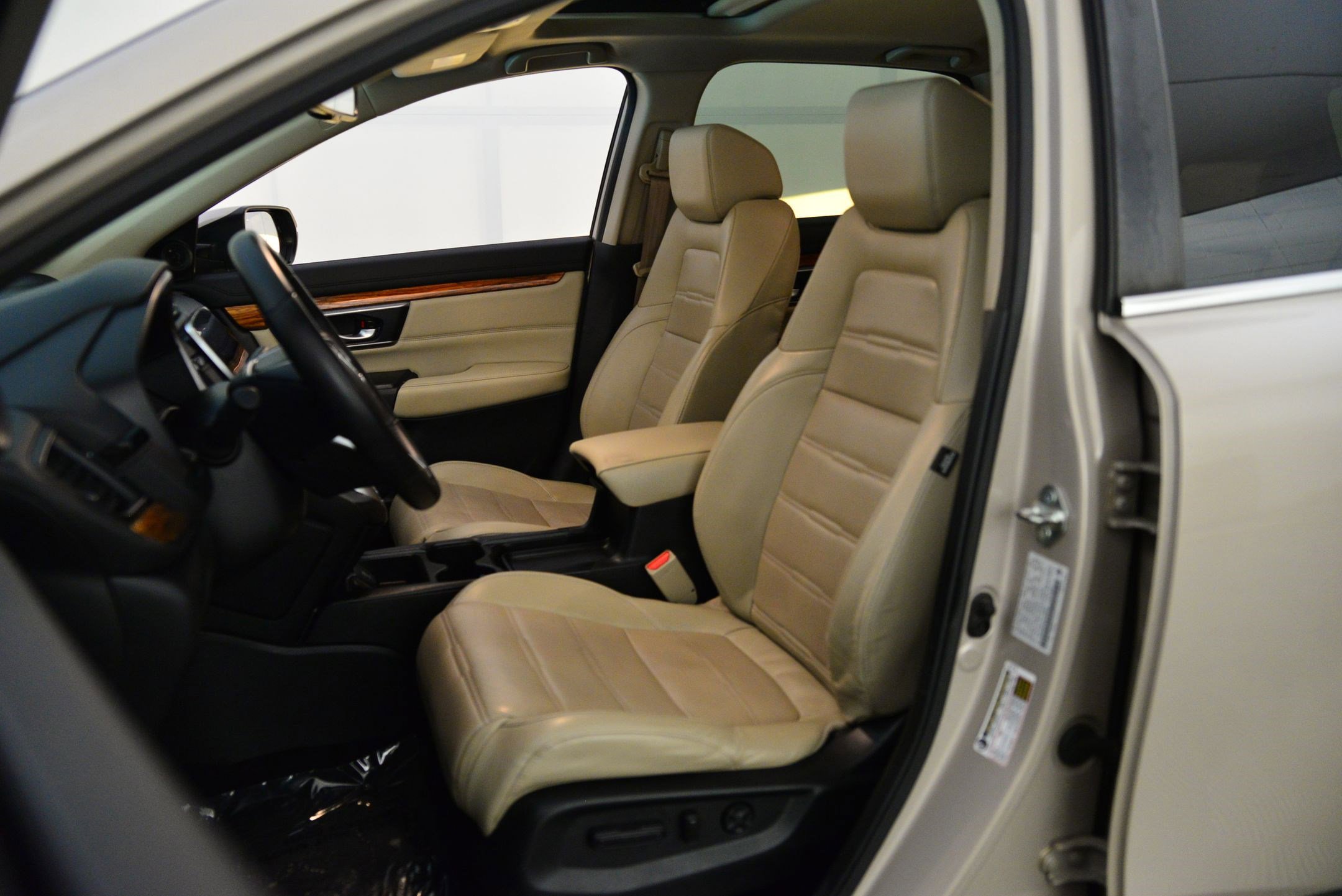 Used 2018 Honda CR-V Touring image 5