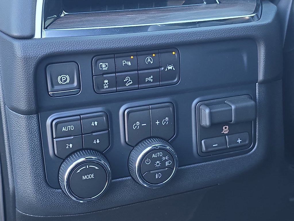 New 2026 Chevrolet Suburban LT w/ Comfort Package image 28