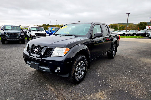 Used 2018 Nissan Frontier PRO-4X AWD/4WD image 3