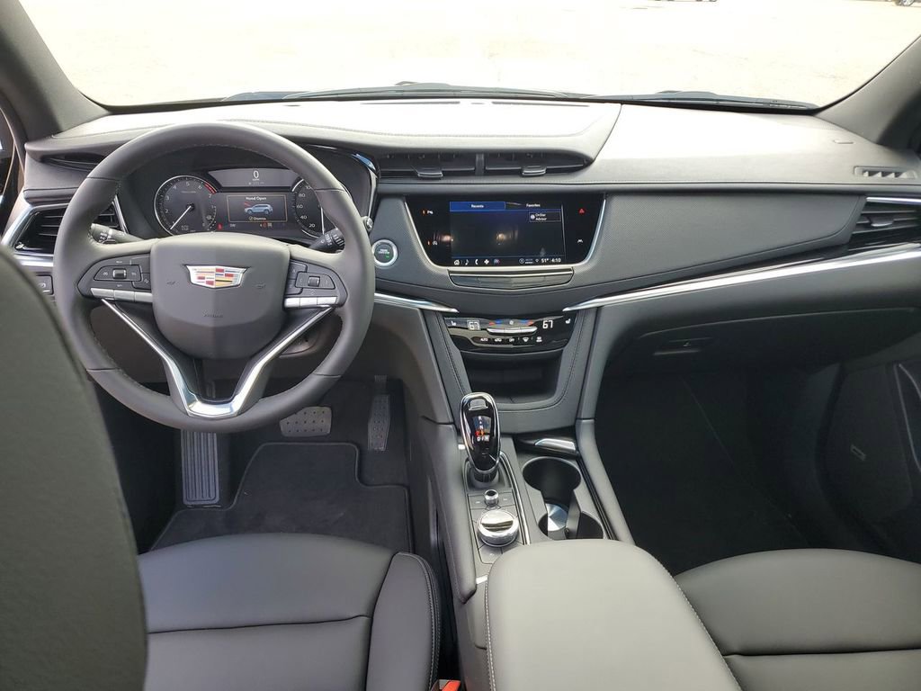 New 2025 Cadillac XT6 Luxury image 20