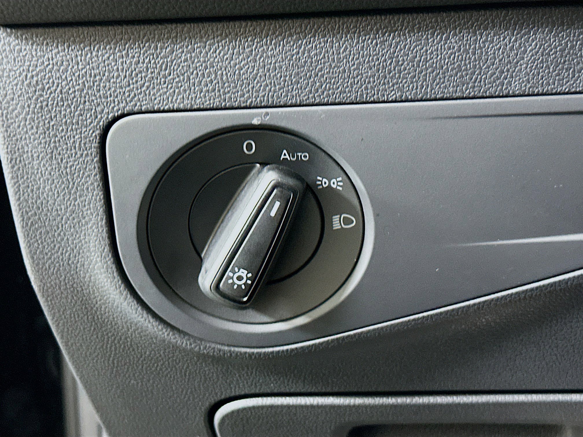 Used 2024 Volkswagen Tiguan S image 16