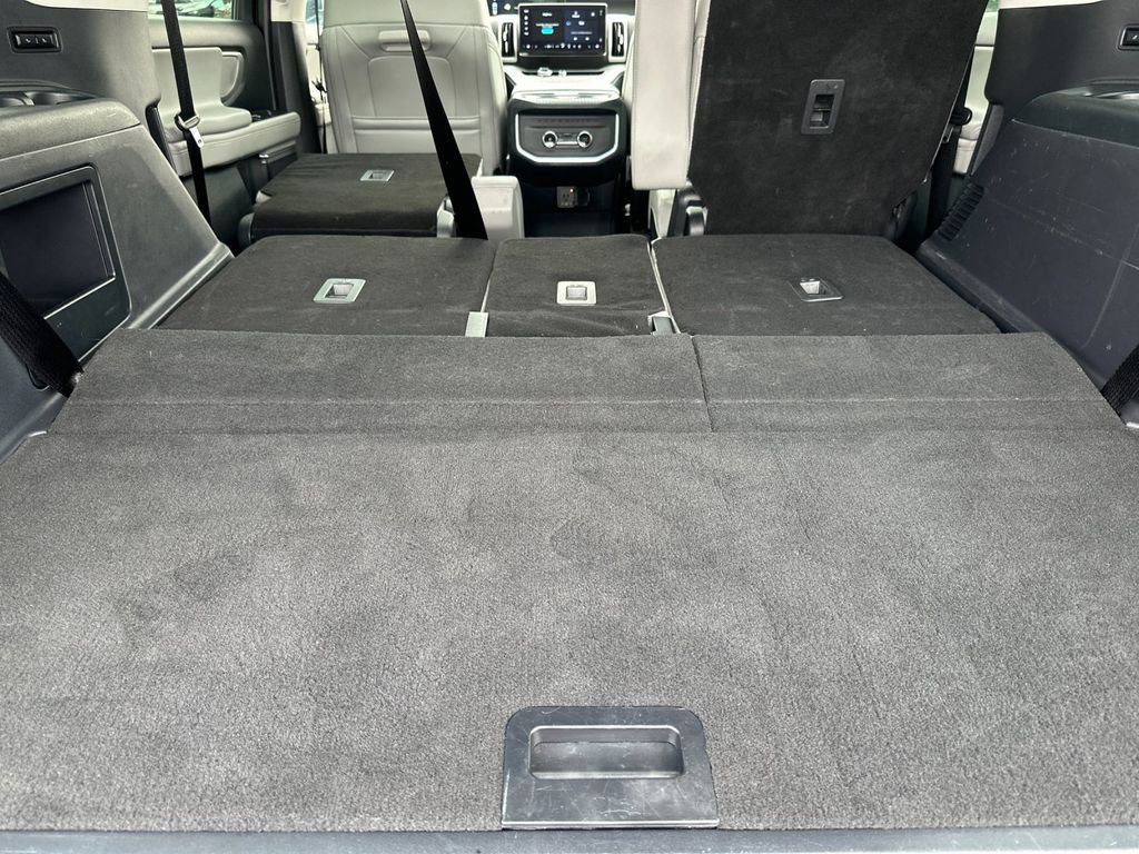 Certified 2025 Ford Expedition Active image 15