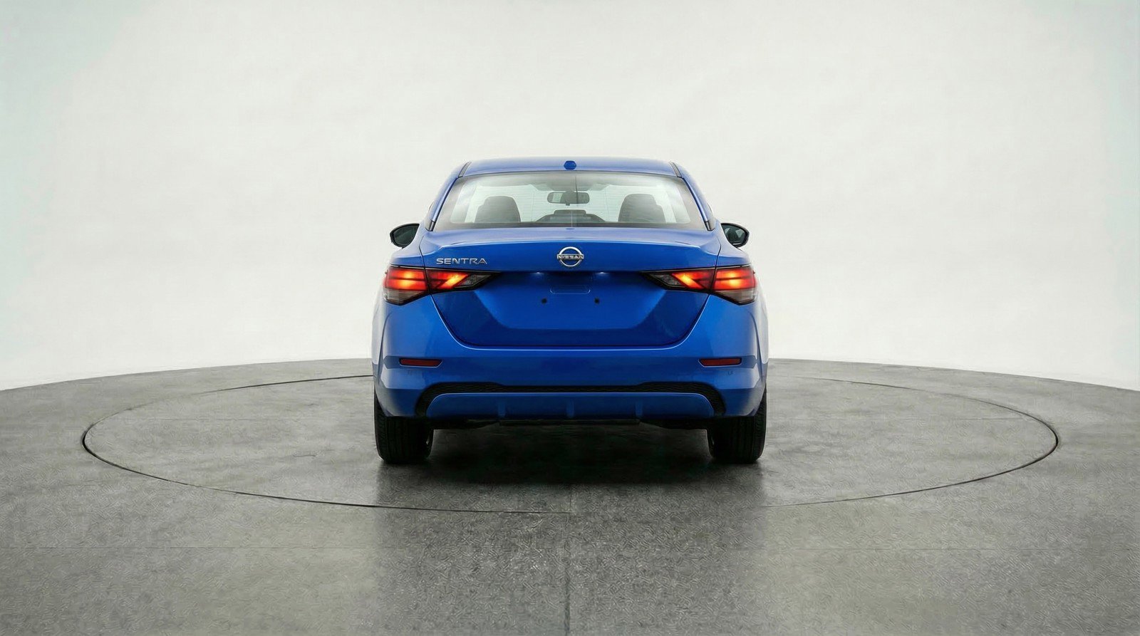 Used 2025 Nissan Sentra SV image 7