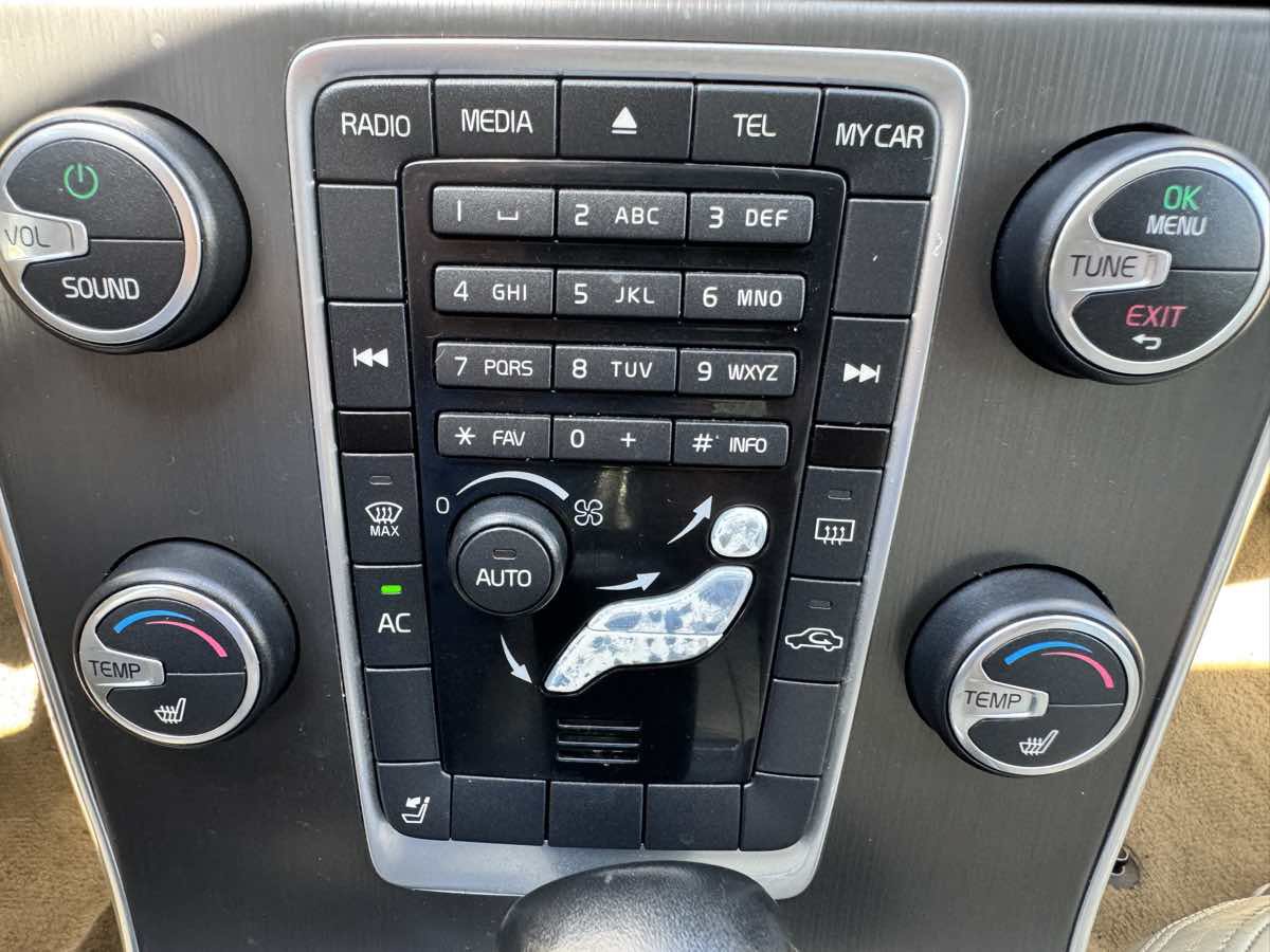Used 2012 Volvo S60 T5 w/ Climate Pkg FWD image 45