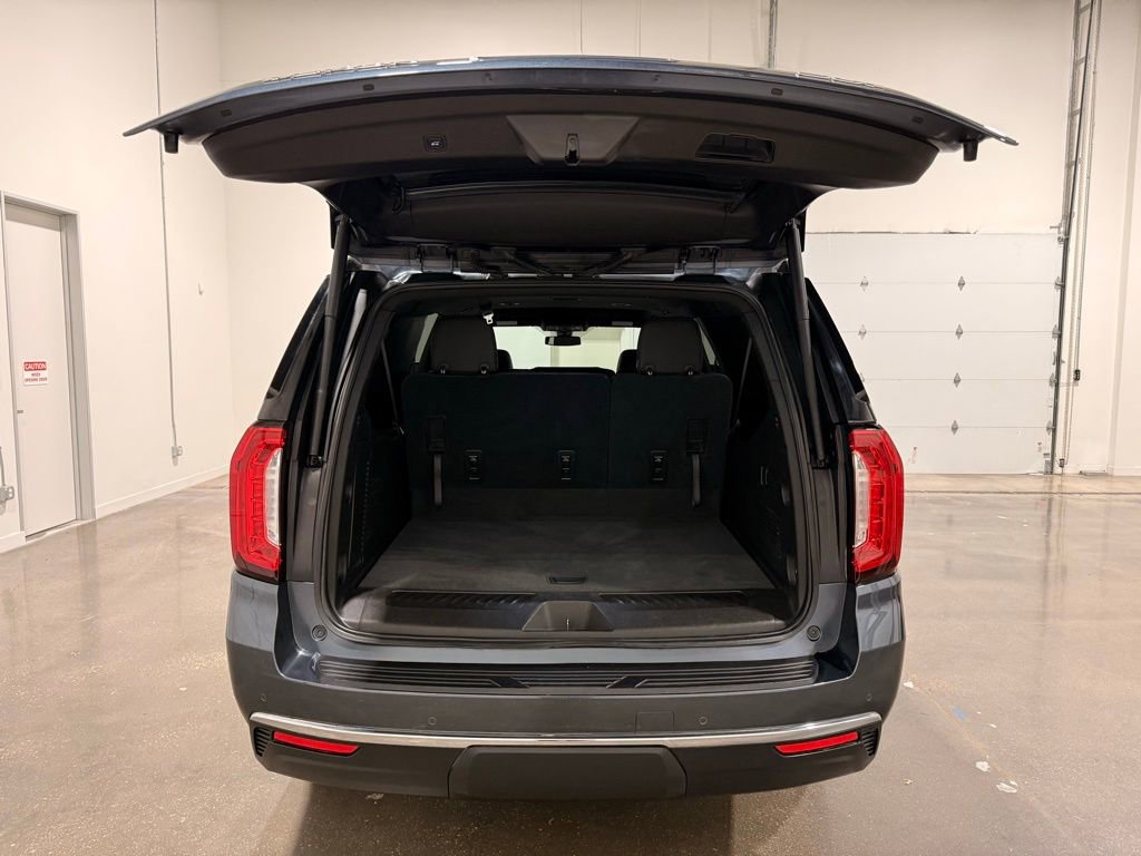 Used 2021 GMC Yukon XL SLT image 9