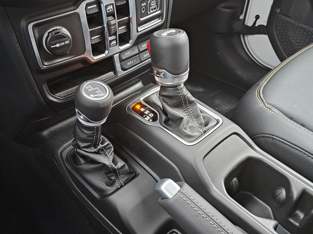 New 2025 Jeep Wrangler Sahara image 22