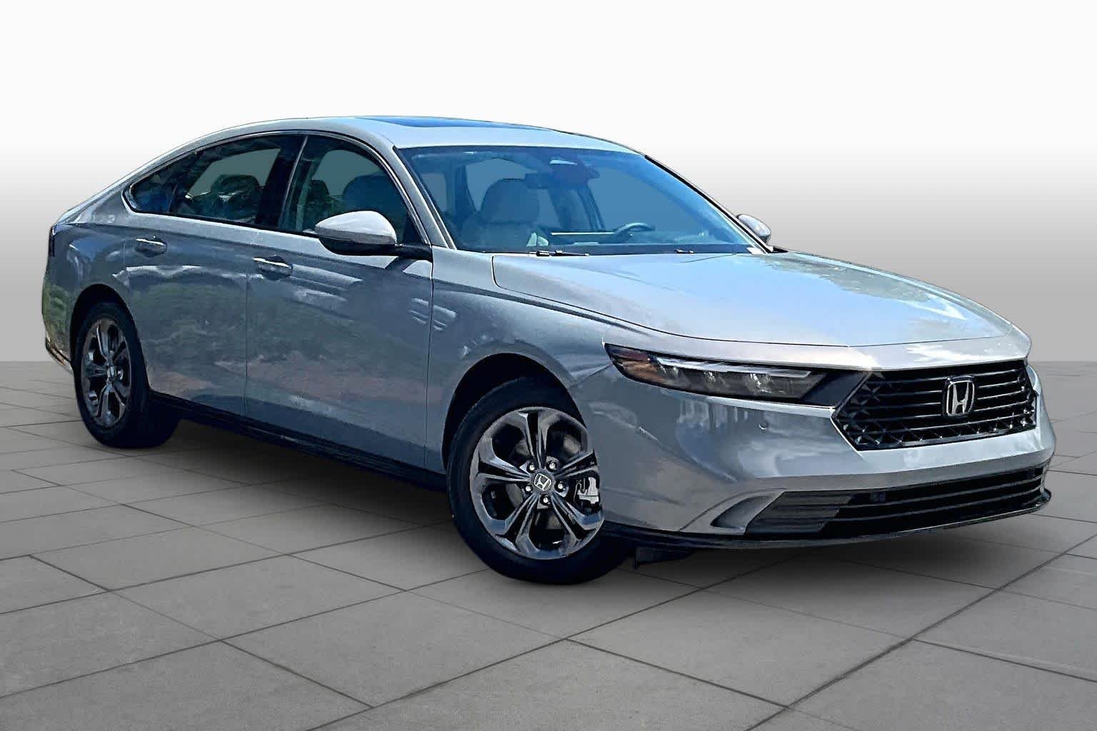 Used 2026 Honda Accord EX-L image 3
