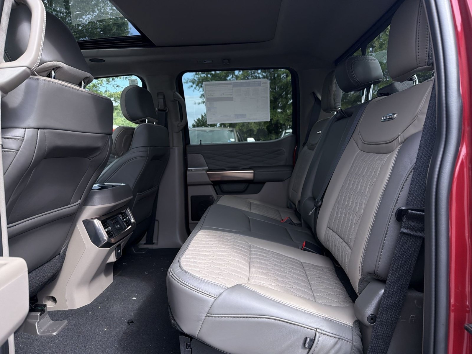 New 2026 Ford F350 Platinum w/ Platinum Plus Package AWD/4WD image 28