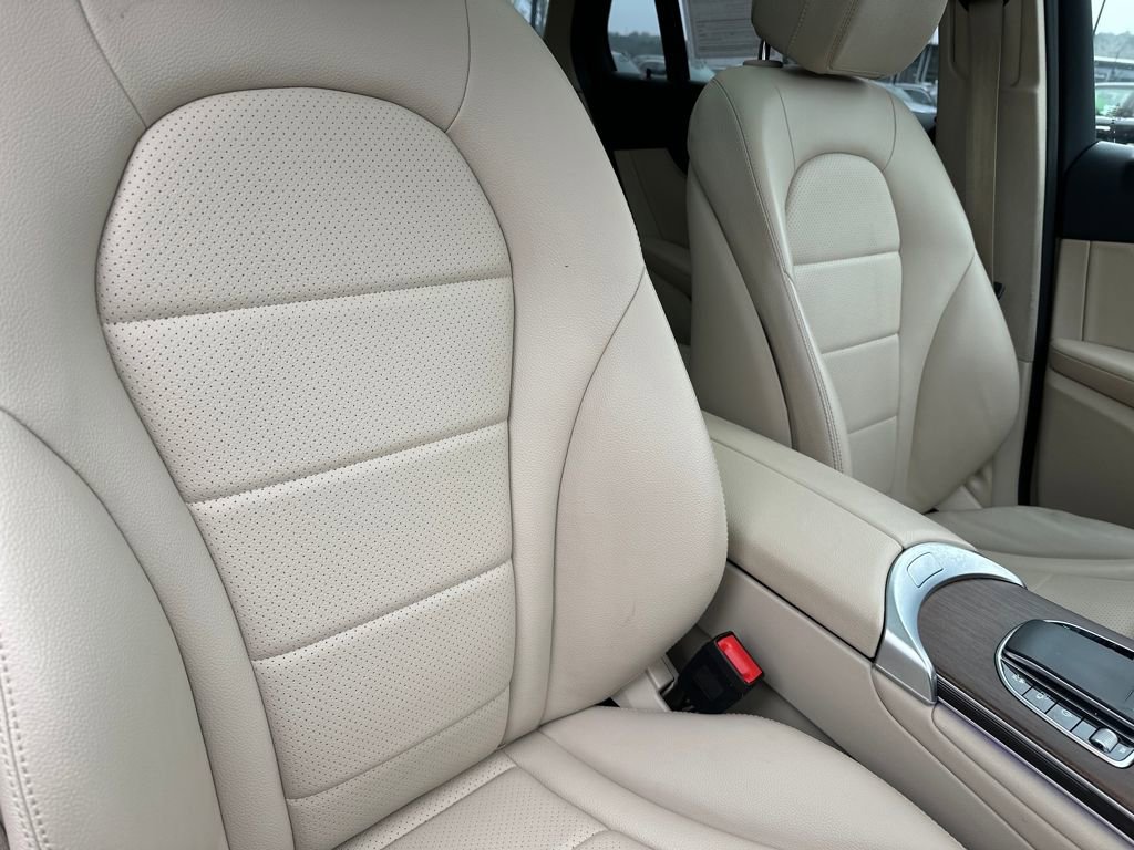 Certified 2022 Mercedes-Benz GLC 300 4MATIC image 35