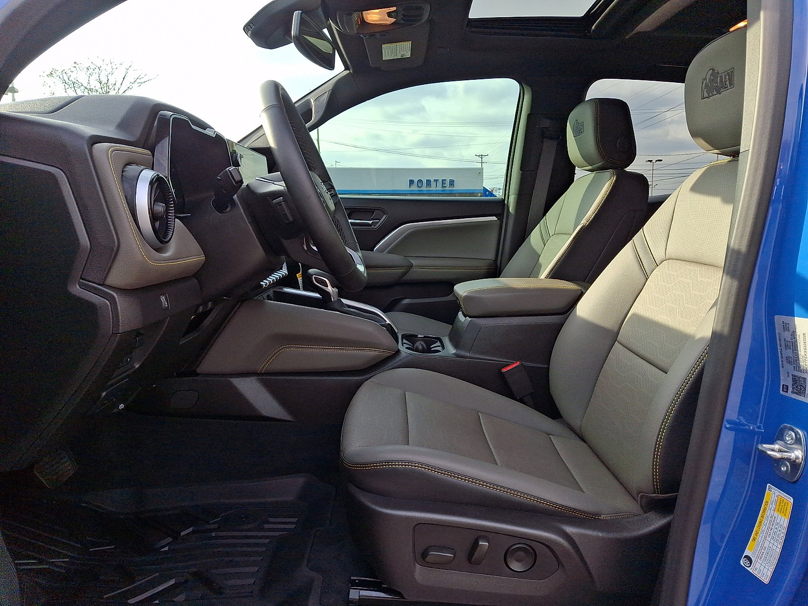 Used 2025 Chevrolet Colorado ZR2 w/ ZR2 Bison Edition image 13