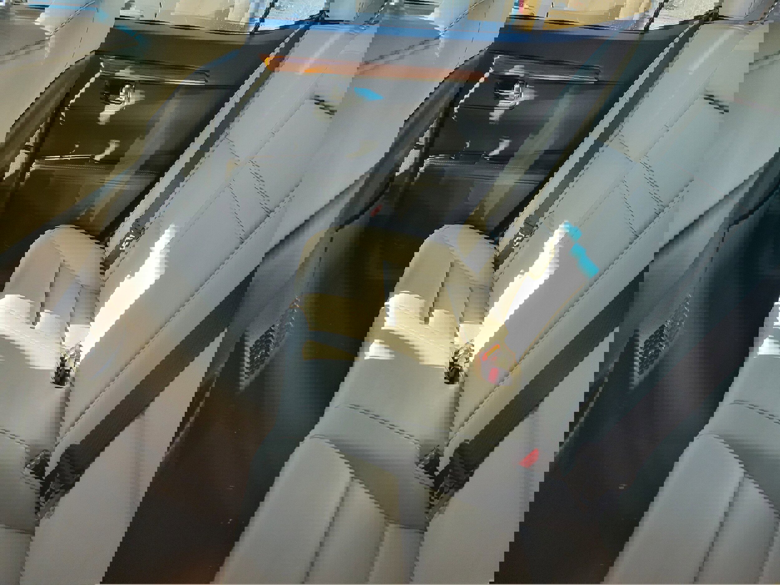 Used 2013 Lexus ES 300h image 8